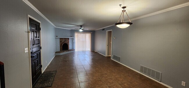 Foto del edificio - 3031 N Civic Center Plz