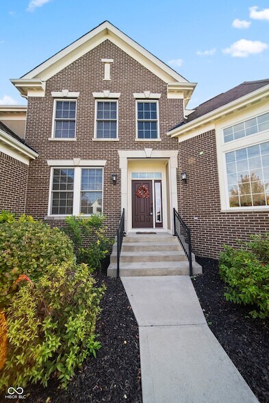 Foto del edificio - 10599 Geist View Dr