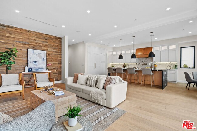 Foto del edificio - 4475 Mammoth Ave