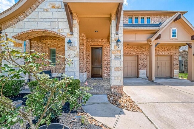 Building Photo - 5215 Preserve Park Dr