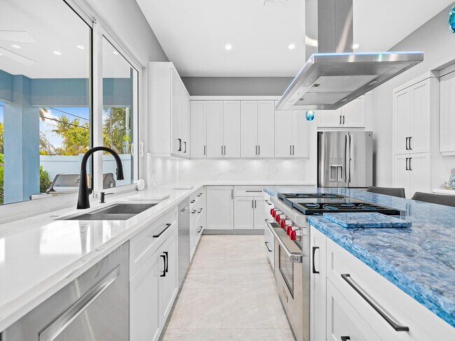 Foto del edificio - 2754 NE 31st Ct