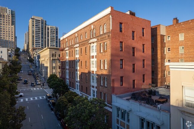 Building Photo - Chismore Apartments