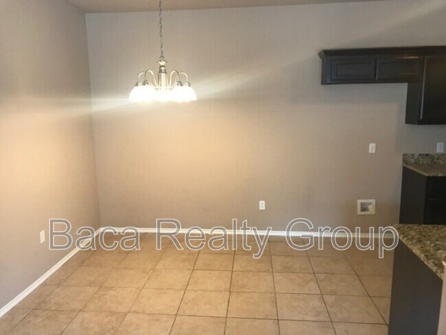 Foto del edificio - 707 NE 19th St