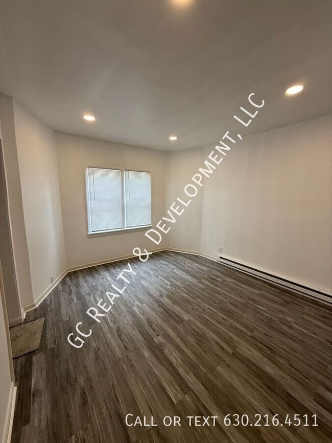 Foto del edificio - 8368 S Baker Ave