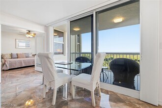 Building Photo - 6585 Nicholas Blvd