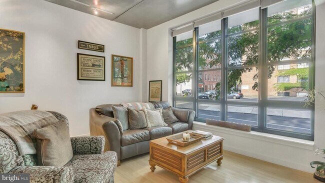 Foto del edificio - 317 Vine St
