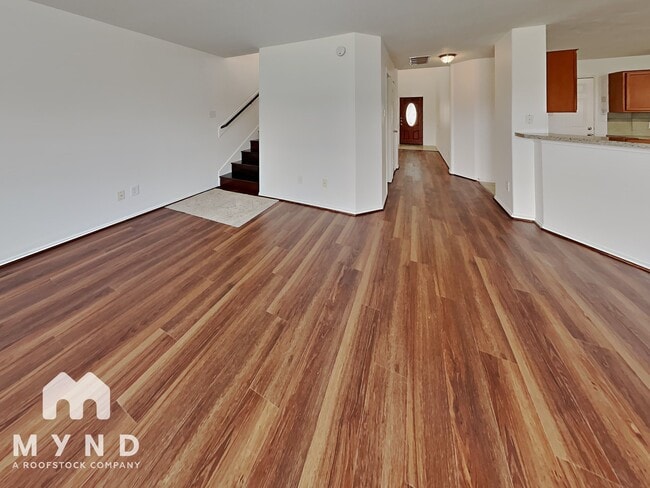 Foto del edificio - 5342 Gibralter Pl