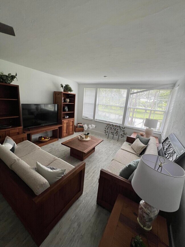 Foto del edificio - 1408 Palm Beach Trace Dr