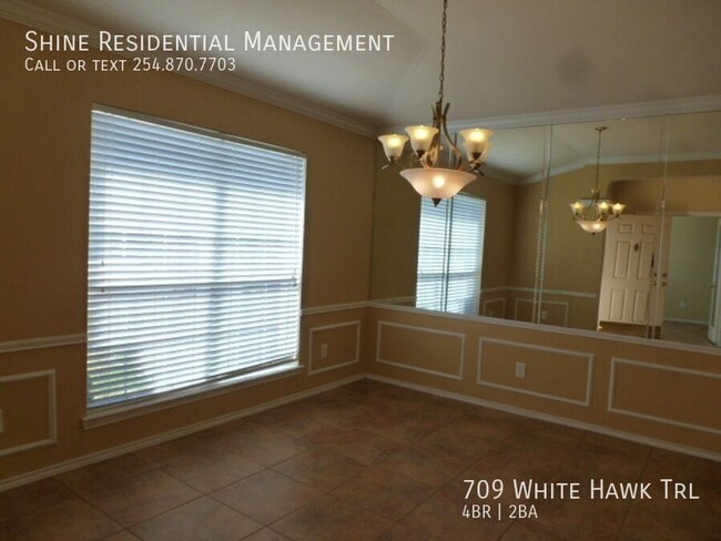 Building Photo - 709 White Hawk Trl