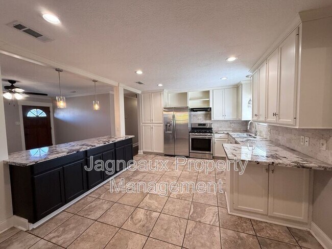 Foto del edificio - 2528 St Joseph St