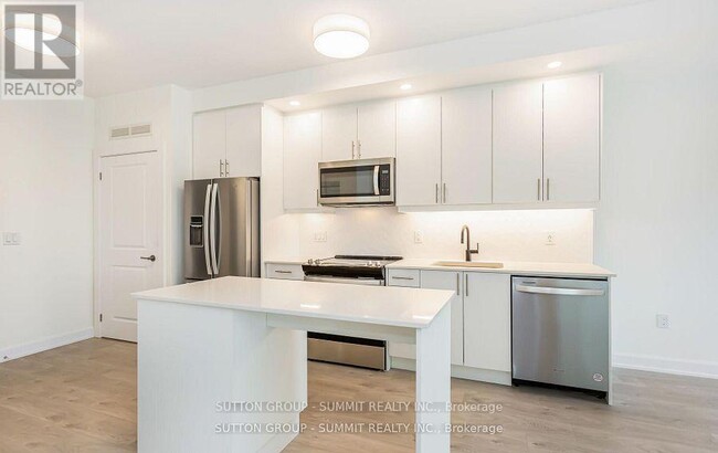 Building Photo - 3200-3200 William Coltson Ave