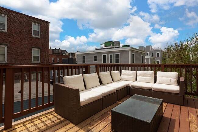 Foto del edificio - 305 Sumner St