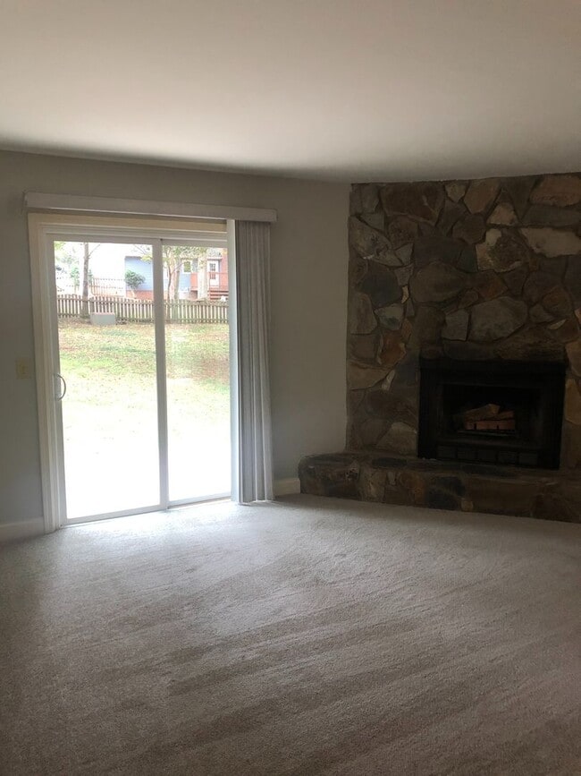 Building Photo - Greer, 3BD/2BA, 1519SF