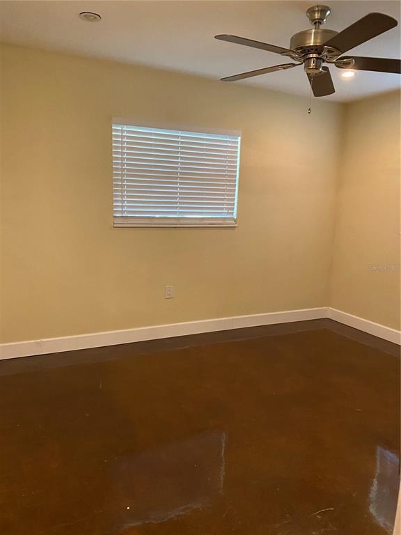 Building Photo - 2133 Bougainvillea St