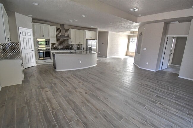 Building Photo - Amazing Voltera Home