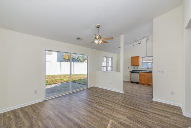 Photo - 610 Pepperbush Dr House