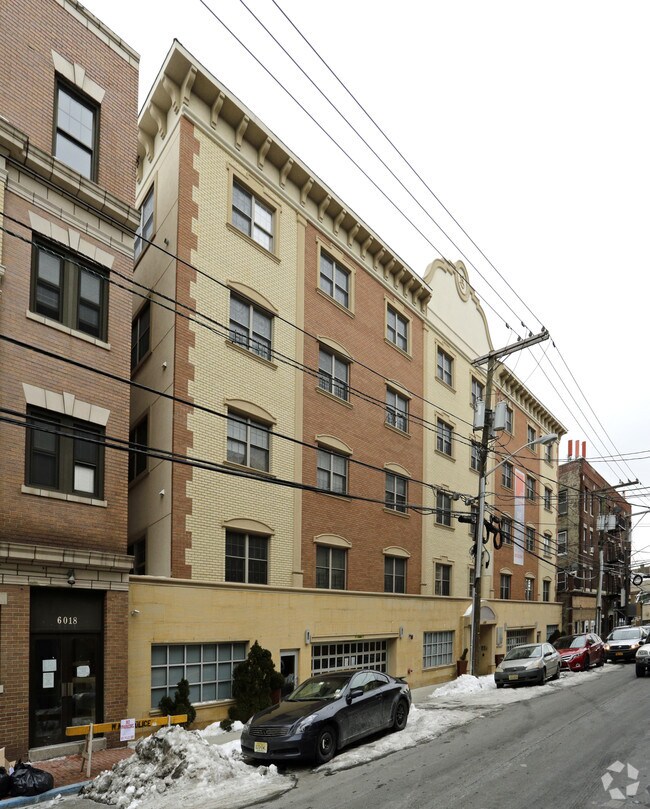 6008 Hudson Apartments West New York, NJ