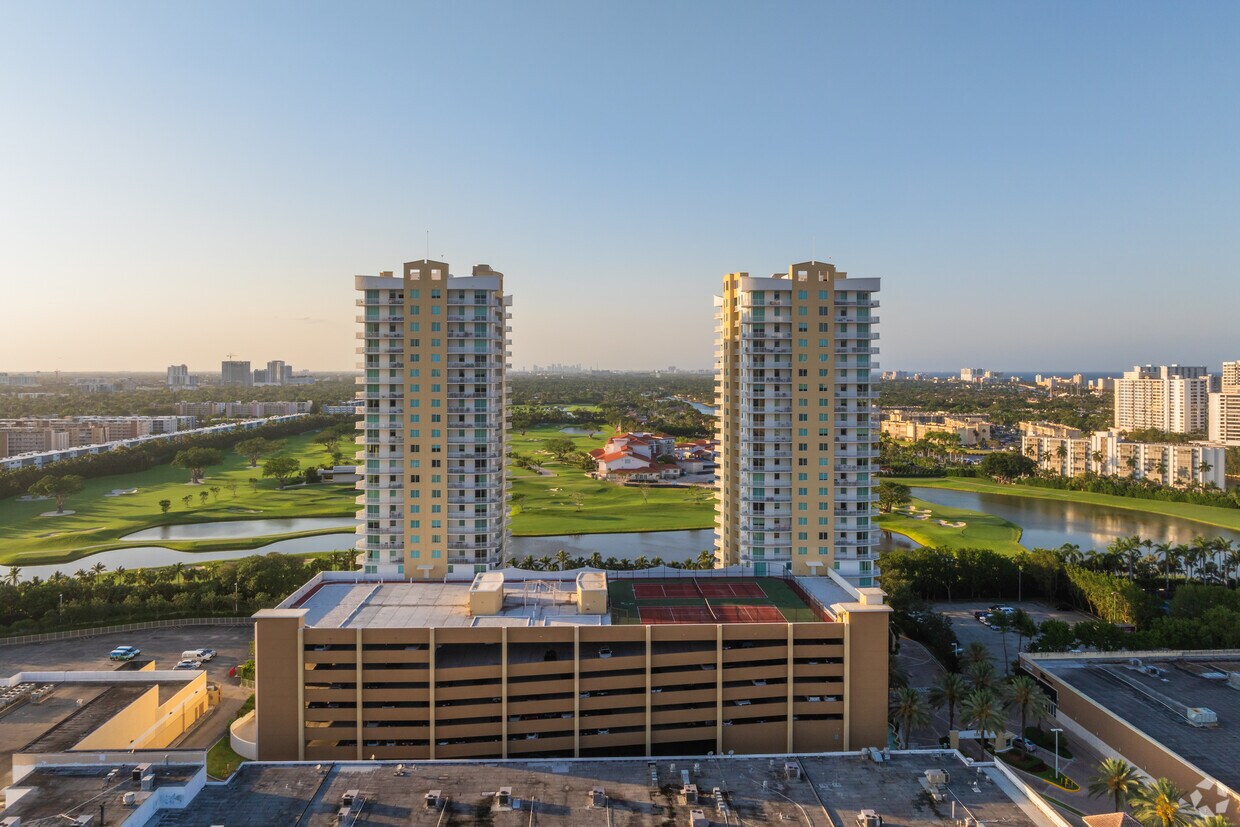 Alterno - Duo Condominiums