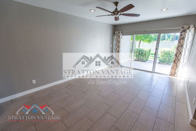 Building Photo - 6125 E Indian School Rd