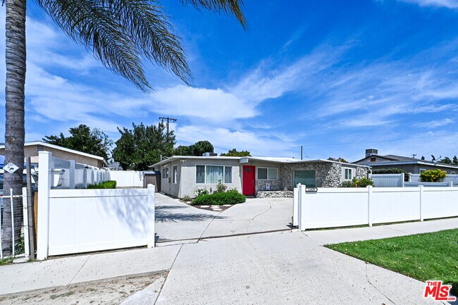 Foto del edificio - 11839 205th St