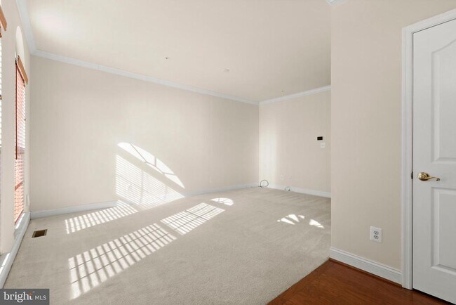 Foto del edificio - 618 Berwick Ct