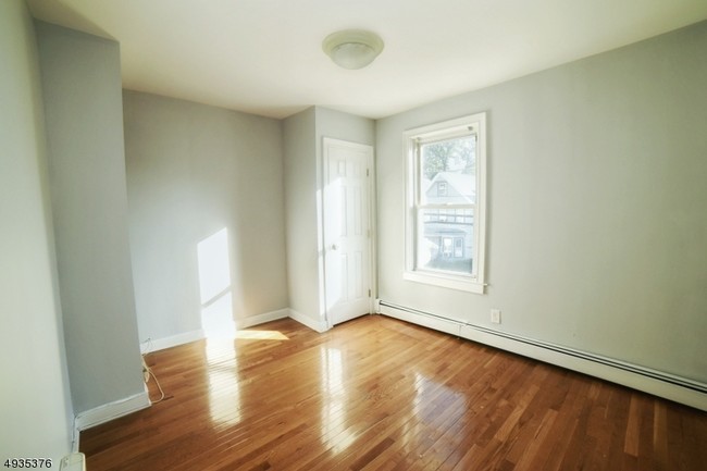 Building Photo - 208 Belleville Ave