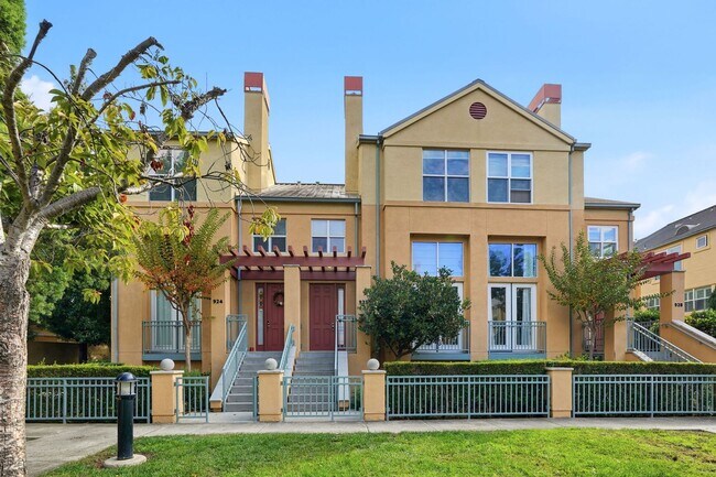 Foto del edificio - Downtown Mountain View 3 Bedroom 3.5 Bathr...