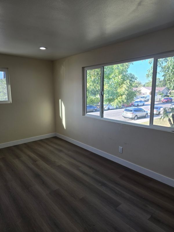 Foto del edificio - 4465 Bonnie Brae St