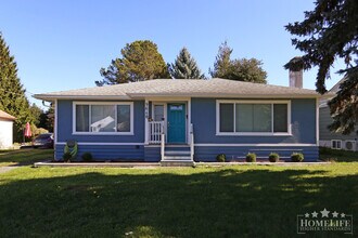 Building Photo - 9640 Hazel St