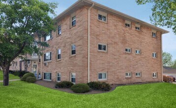 Interior Photo - 1210-1220 Cambridge St. (Hopkins)