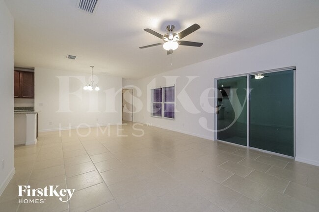 Foto del edificio - 845 Avenal Ln