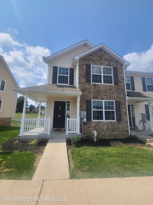 Primary Photo - 3 br, 2.5 bath House - 366 Viewpoint Way