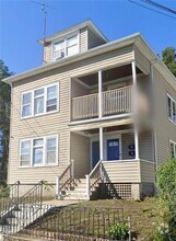 Building Photo - 694 Killingly St
