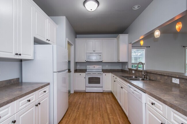 Foto del edificio - Rare opportunity to rent on LAKE MURRAY!