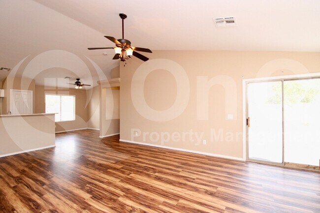 Foto del edificio - 2318 W Tanner Ranch Rd