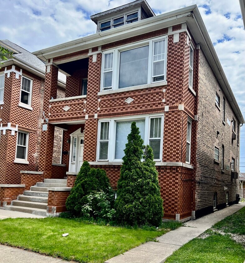 4835 S Komensky Ave Unit 1, Chicago, IL 60632 Condo for Rent in