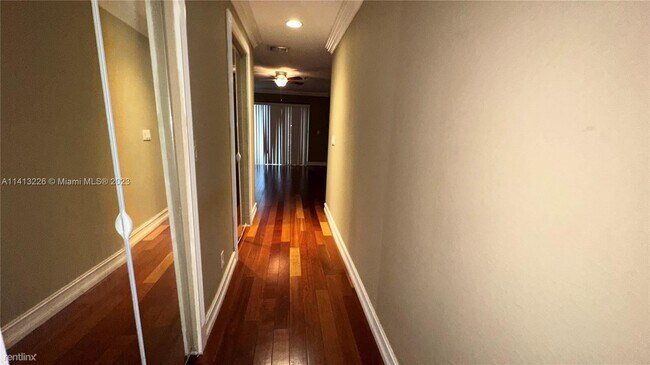 Building Photo - 3 br, 2 bath House - 4626 SW 75th Way # 4626