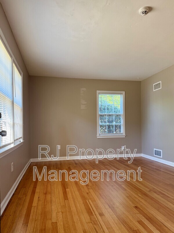 Foto del edificio - 3698 Philsdale Ave