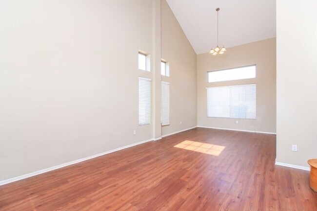 Foto del edificio - 13141 Malibu Ct