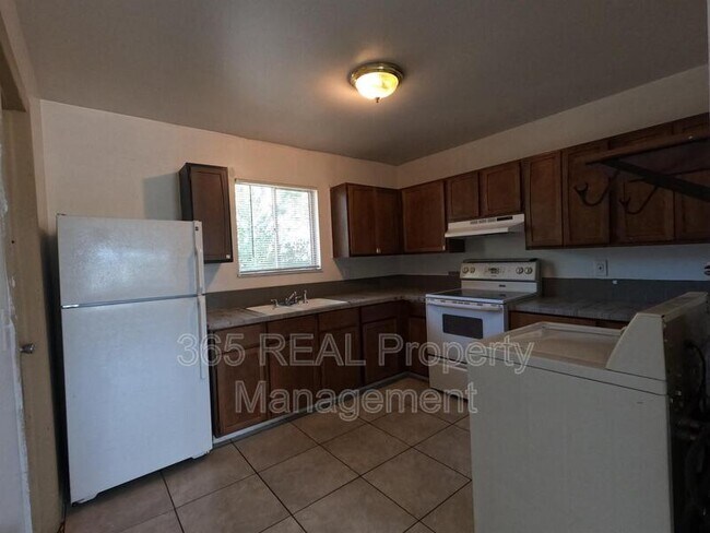 Foto del edificio - 3512 Highland Dr