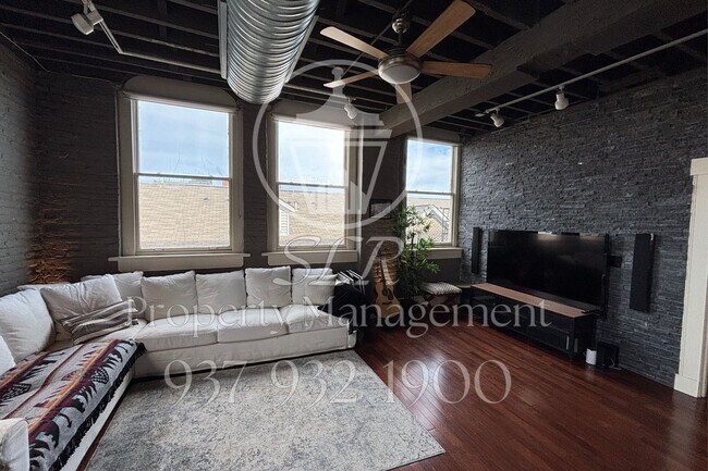 Foto del edificio - 215 Ice Ave