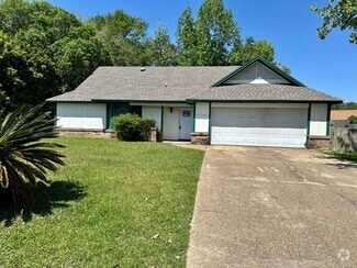 Building Photo - 117 Mark Daniel Cir