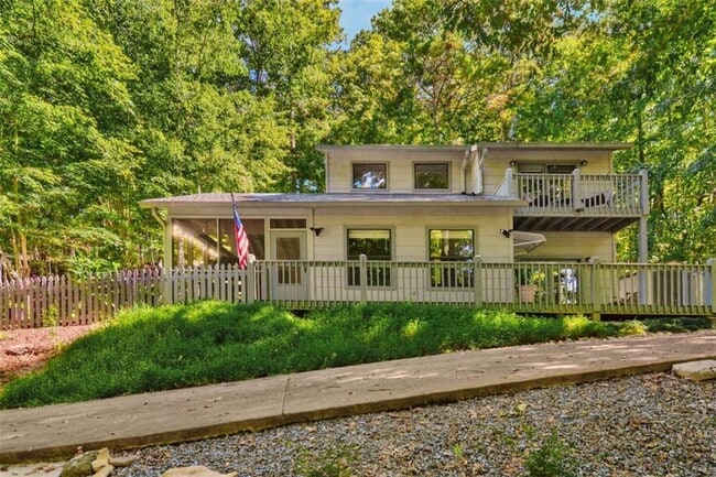 Building Photo - 223 Mango Cir