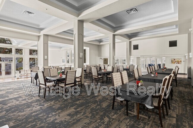 Photo du bâtiment - 1045 Sutherland Ave