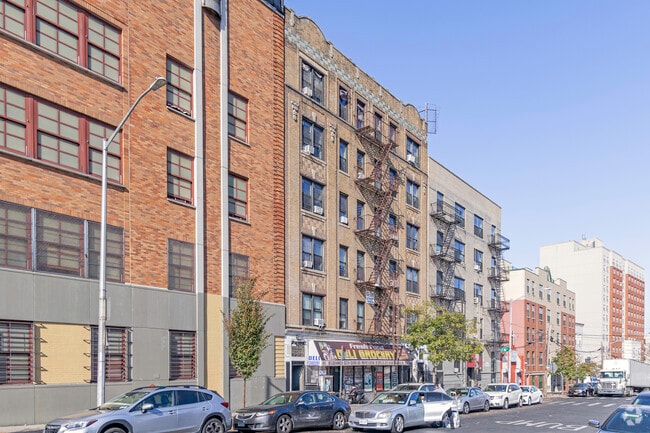 Building Photo - 2179 Washington Ave