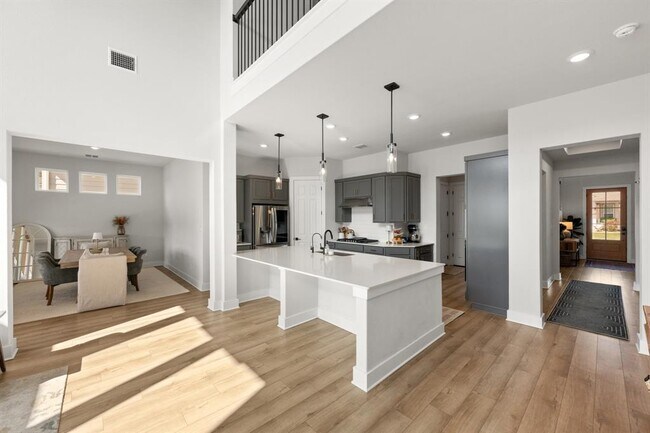 Foto del edificio - 360 Crescent Moon Ct