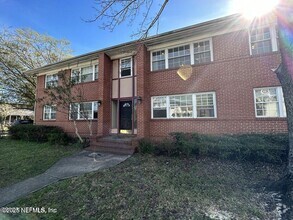 Building Photo - 3040 Walton St