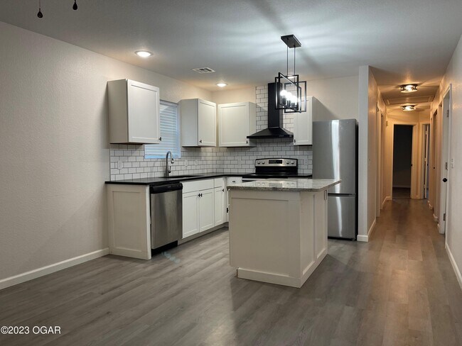 Foto del edificio - 524 N Jackson Ave