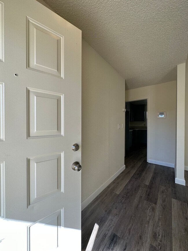 Foto del edificio - 4 Bedroom Near Delta Shores