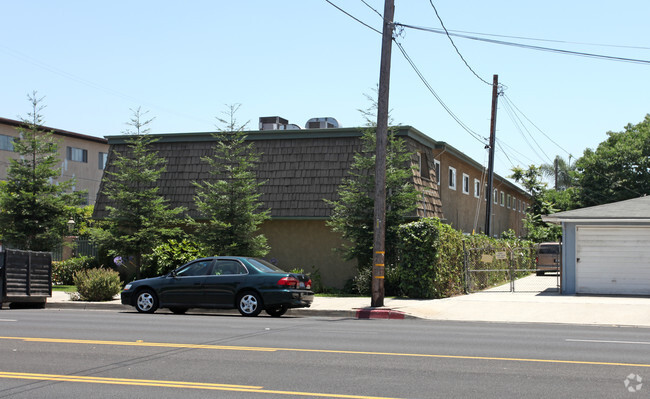 Building Photo - Monrovia Apartments